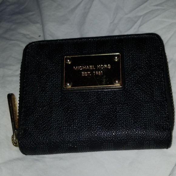 Michael Kors Handbags - MICHAEL KORS WALLET